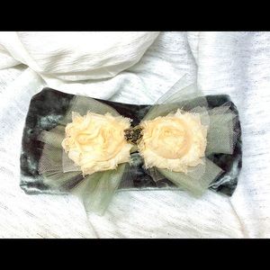 Stretch velvet headband with rose bow